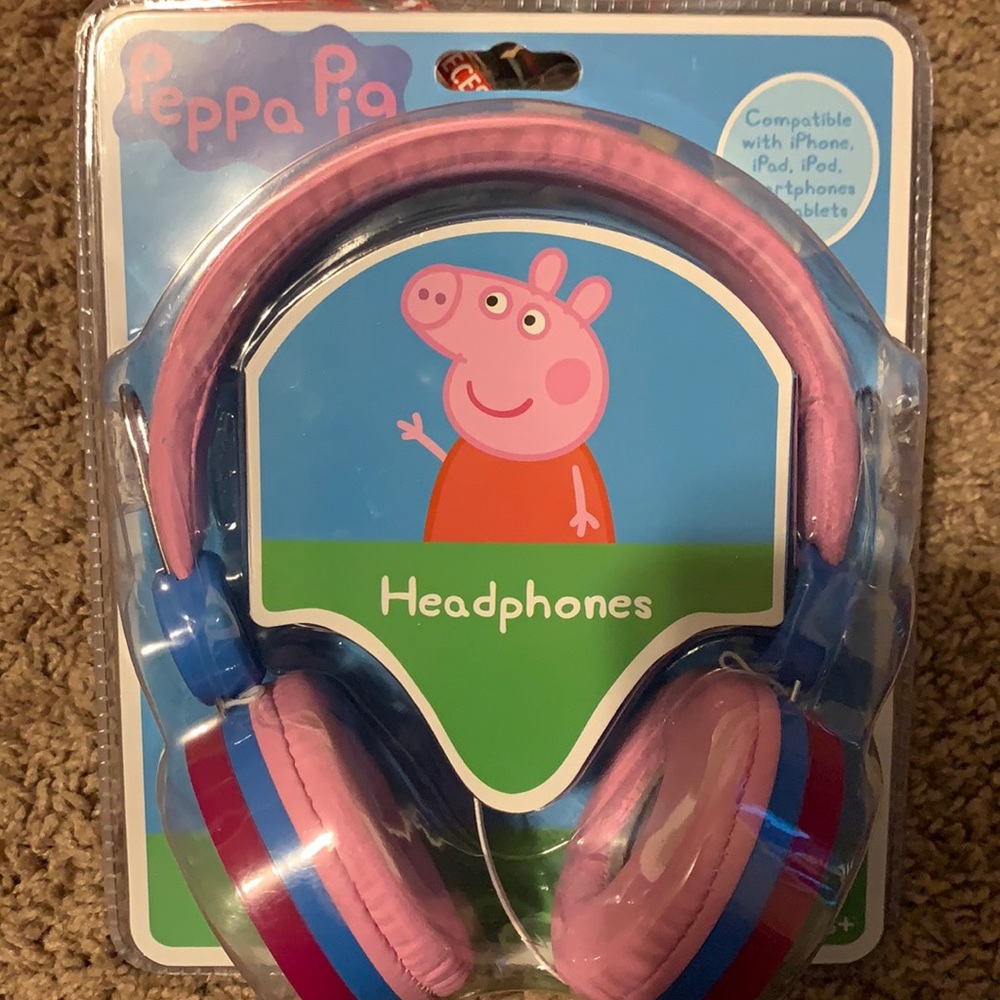 NIB Peppa Pig Headphones
